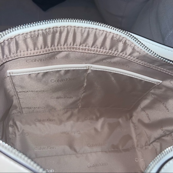 Calvin Klein Brand New Tote Bag with Coin Purse - Picture 7 of 10